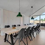 5 Bedroom Pet Friendly In Romo