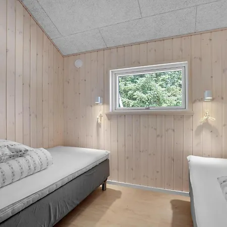 5 Bedroom Pet Friendly In Romo