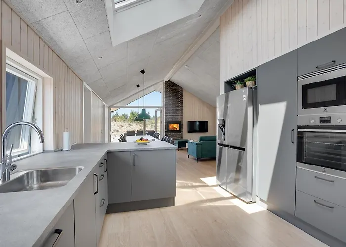 5 Bedroom Pet Friendly In Nyaraló