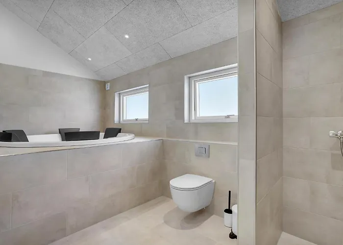 Nyaraló 5 Bedroom Pet Friendly In *